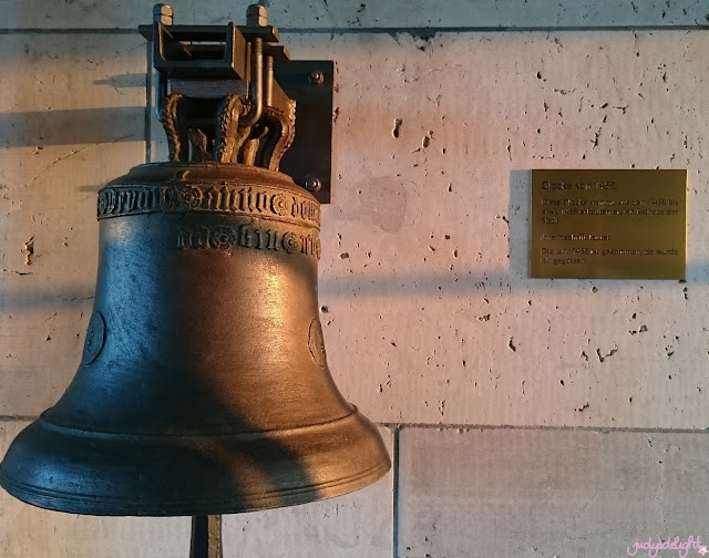 Glocke von 1459 im Glockenturm - Stuttgart