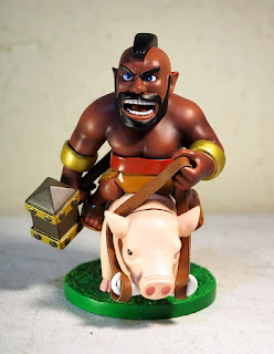 Figurine d’un personnage de Clash of Clans