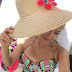 SNSD HyoYeon greets fans wearing her swimwear