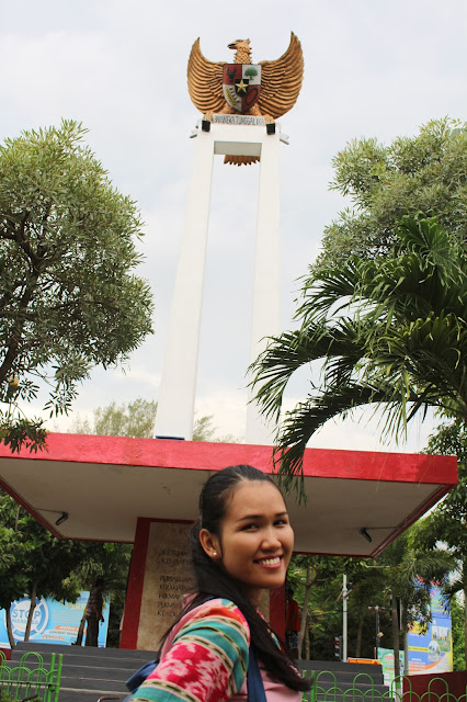 tugu patung garuda pancasila pare kediri depan sma 2