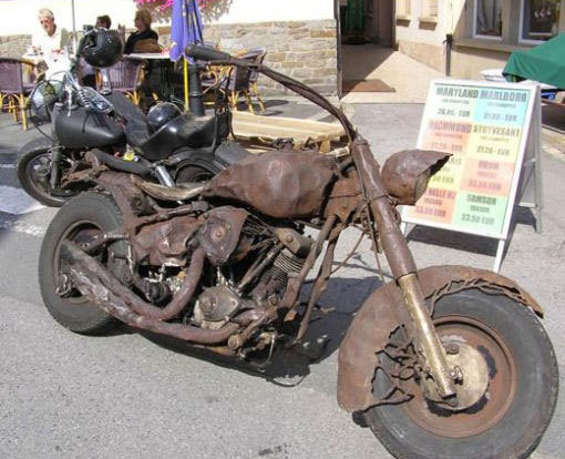 This is one of the old bike and rusted so this is old looks comfort bike 