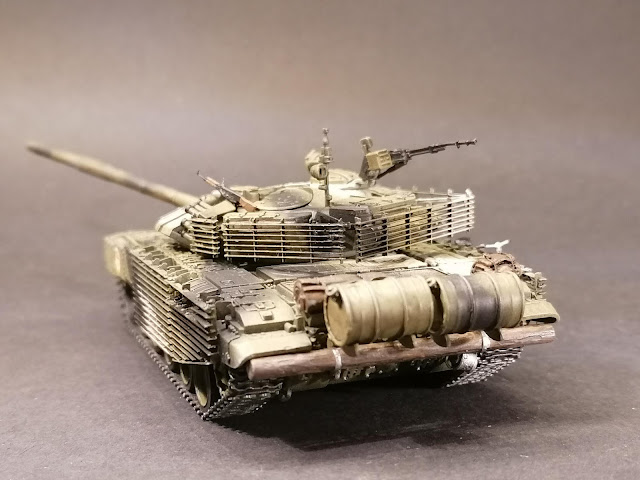  T-72BM Modell 1989 with Cage Armour von Modelcollect by Lynhartt