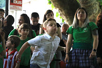 concurso de lanzamiento de güito de la Fiesta de la Cereza