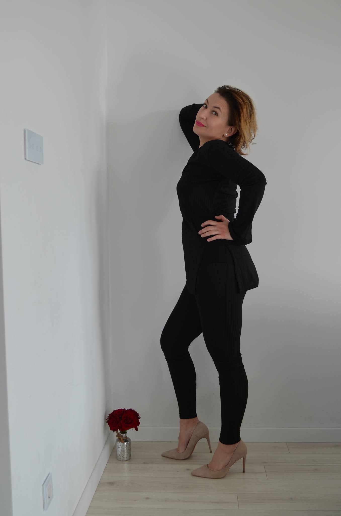 Femme Luxe Loungewear,@adrianastyle_stylist,komplety po domu,prążkowany dres,polarowy dres,ciepły dres,odzież po domu,fashion,moda,#Luxegal,dres po domu,urodzinowo,urodziny w dresie