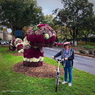 French Village Diaries Poitiers Insolite Parc de Blossac Toussaint