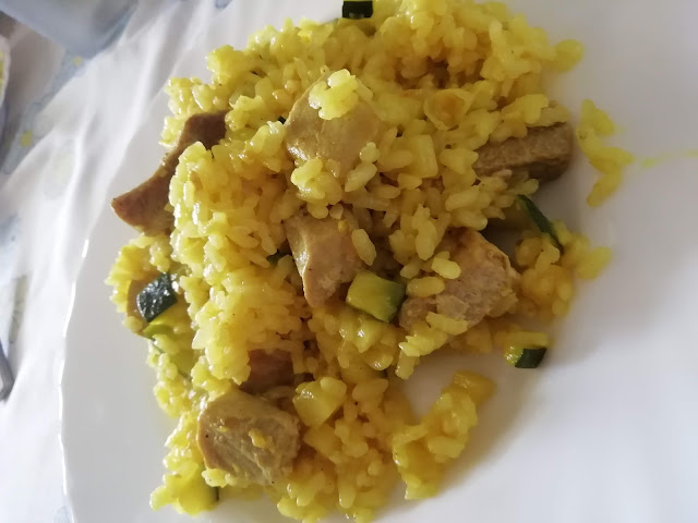 Arroz redondo con atún y calabacín