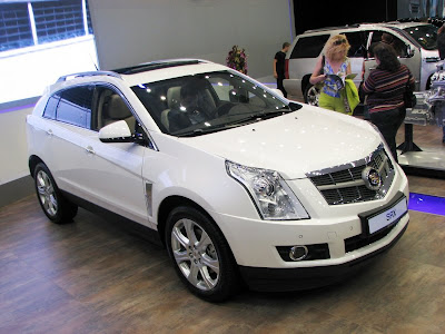 New crossover - Cadillac SRX 2011 photos