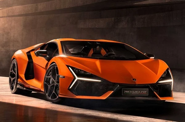 Lamborghini Revuelto