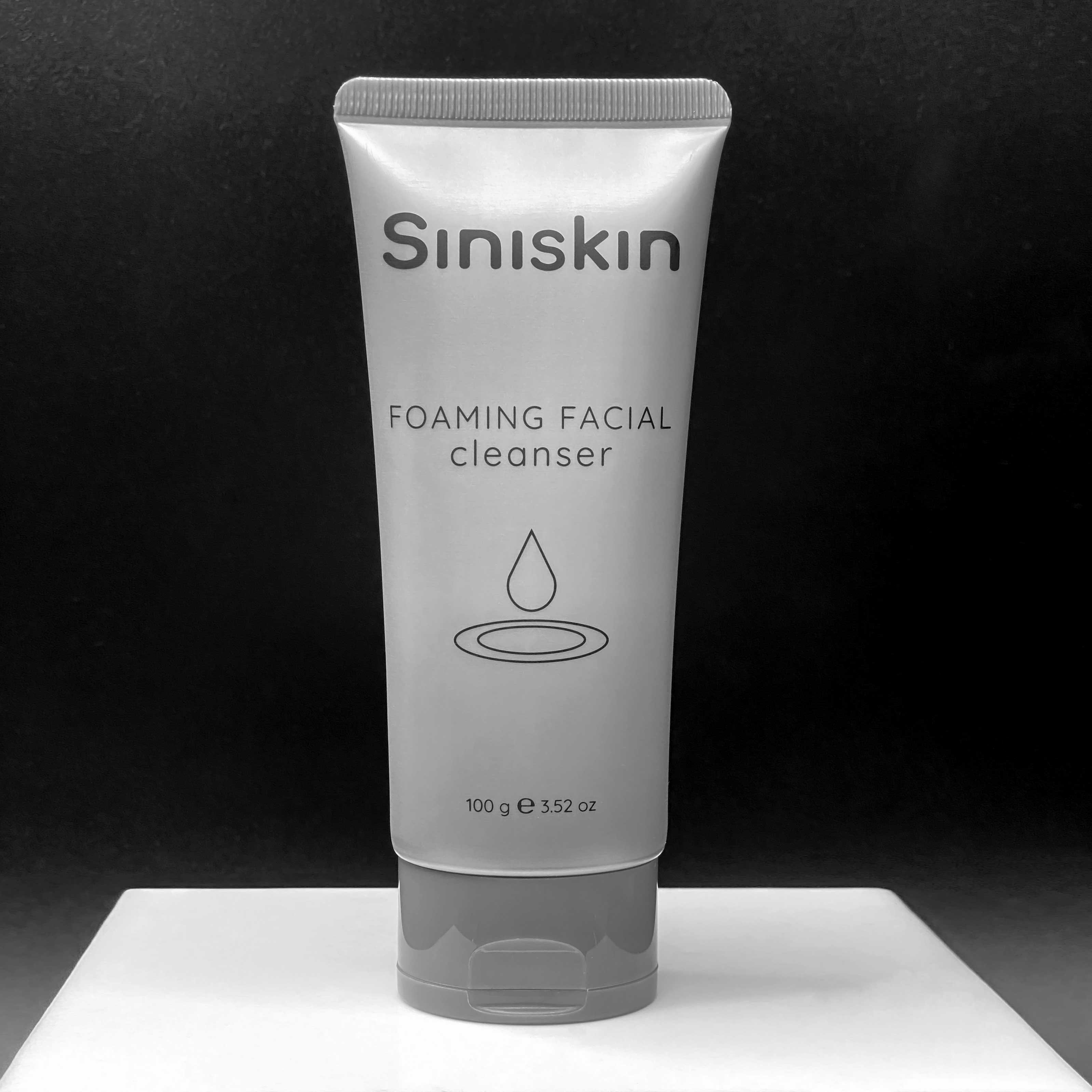 Sữa rửa mặt tạo bọt Siniskin Foaming Facial Cleanser