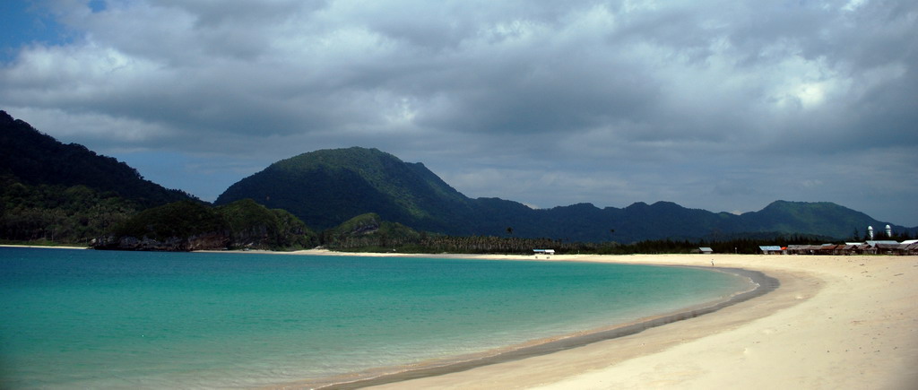 Pantai Wisata Lampuuk Banda Aceh