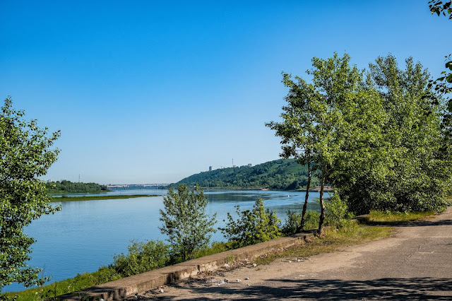 Река Ока, Молитовский мост и набережная