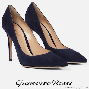 Princess of Wales wore Gianvito Rossi Gianvito Pumps in Navy Suede