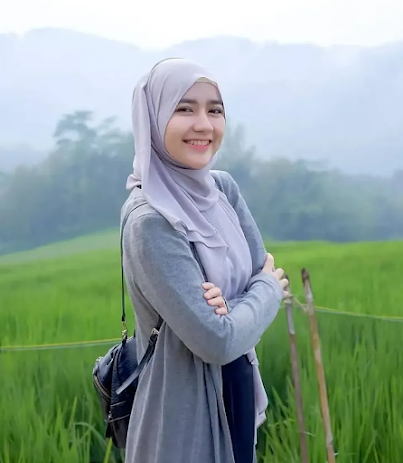 cewek cantik berhijab instagram