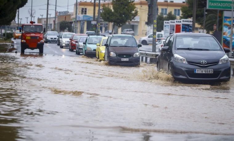 Βήμα – βήμα πώς θα χτυπήσει ο κυκλώνας Ζορμπάς σήμερα. Αναλυτική πρόγνωση του καιρού