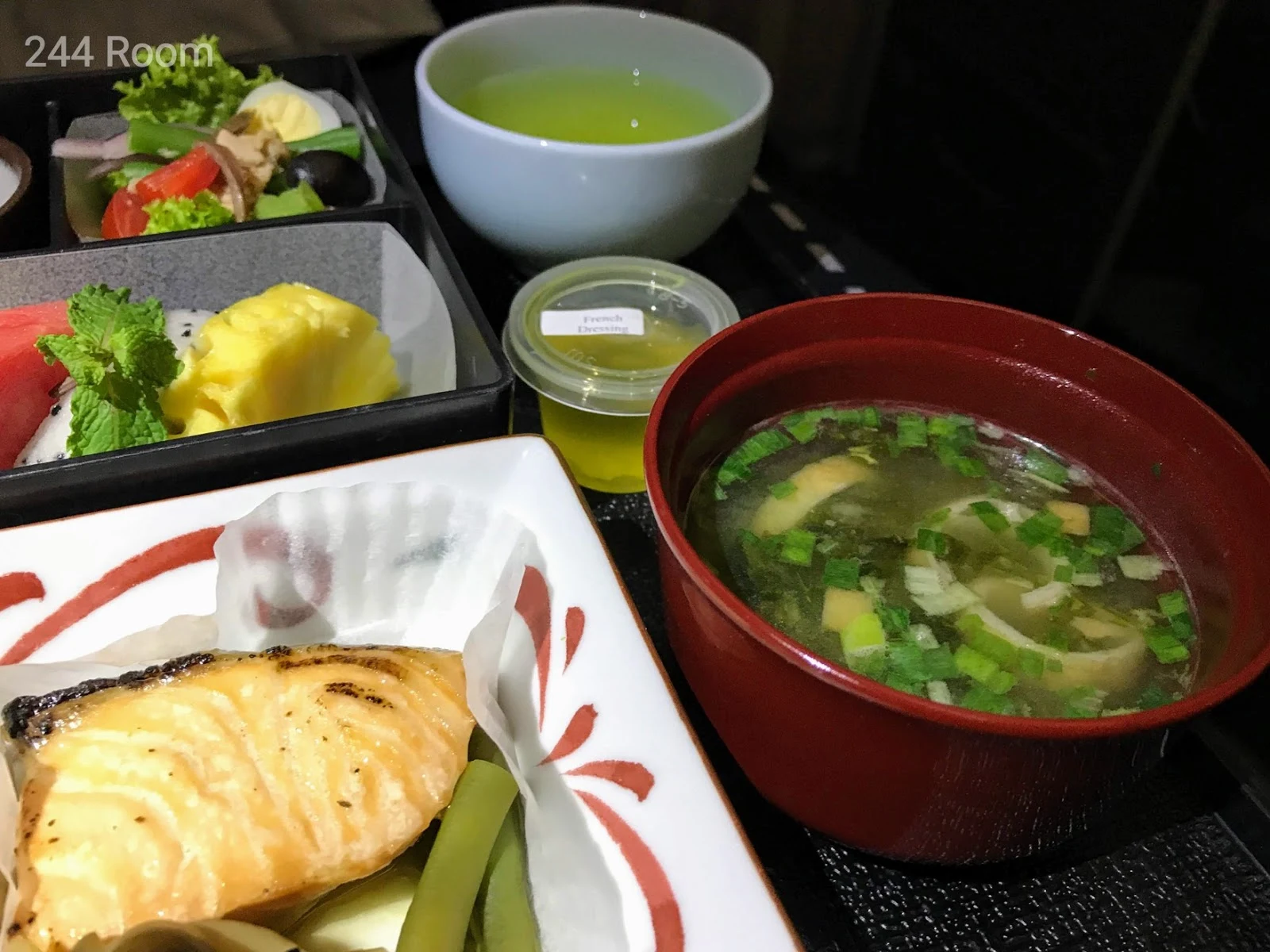 JALビジネスクラスシート機内食5　Business class flight meal