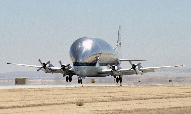 One of The Most Bizarre Aircrafts In The World : The  Pregnant and Supper Guppy 