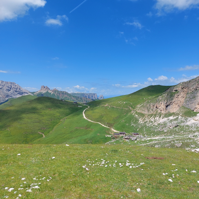 canazei passeggiate facili