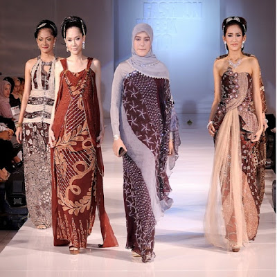 Koleksi Baju Batik Artis Selebritis Modern 2019 Keren 