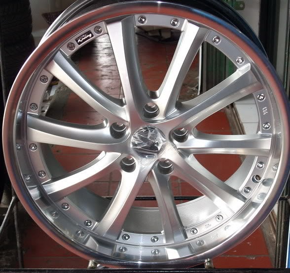  VELG DISC BRAKE MOBIL PANAS AZIS MOTOR DEPOK 