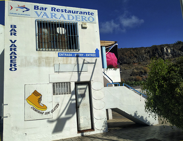 Edificio de la Cofradía de pescadores - Restaurante Varadero de Puerto de Tazacorte