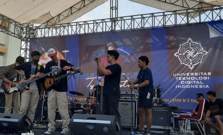 UTDI Band Fest, Cara Kampus Beri Ruang Kreatif Generasi Muda 