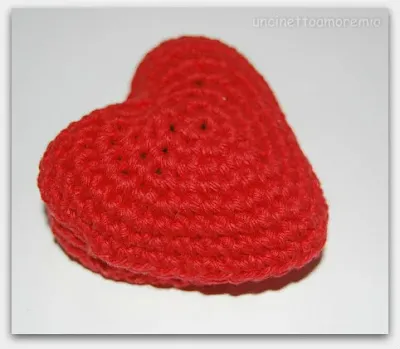Scatolina ad uncinetto a forma di cuore