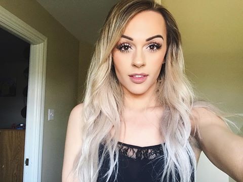 Mia Nowlan most beautiful mtf transgender Instagram