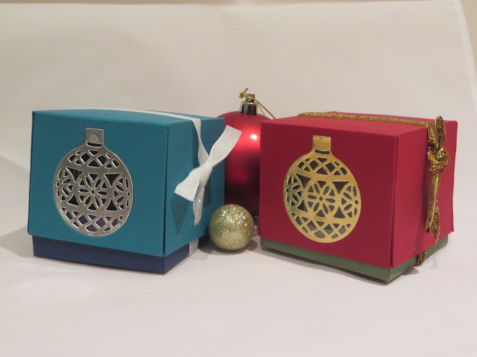 CraftyCarolineCreates: Ornament Window Gift Box, Video 