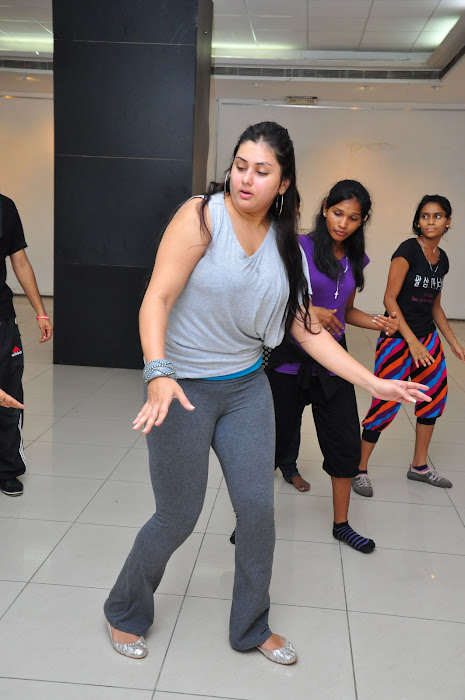 namitha dance reharsal glamour  images