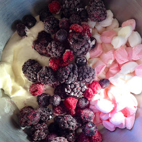 Whipped-Cream-Berries-Marshmallows
