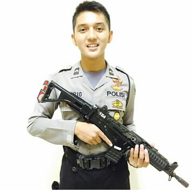 TNI POLRI KECE Foto Foto Polisi yang Keren 