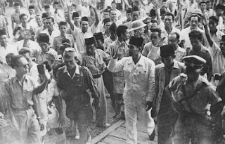 Contoh Perubahan Revolusi dan Contoh Perubahan Sosial Cepat
