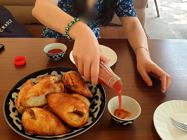 타슈켄트 솜사 somsa 맛집 Minor Somsa: 현지인도 줄서서 먹는 삼사 전문점