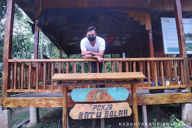Foto rumah panggung Camp POKJA BATU BOLAH Desa Batu Sanggan