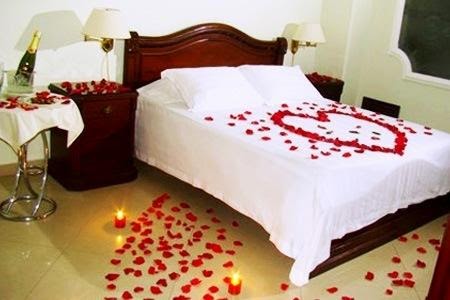 Imágenes de Camas decoradas para San Valentin Te Amo  - Imagenes De Petalos De Rosas En La Cama