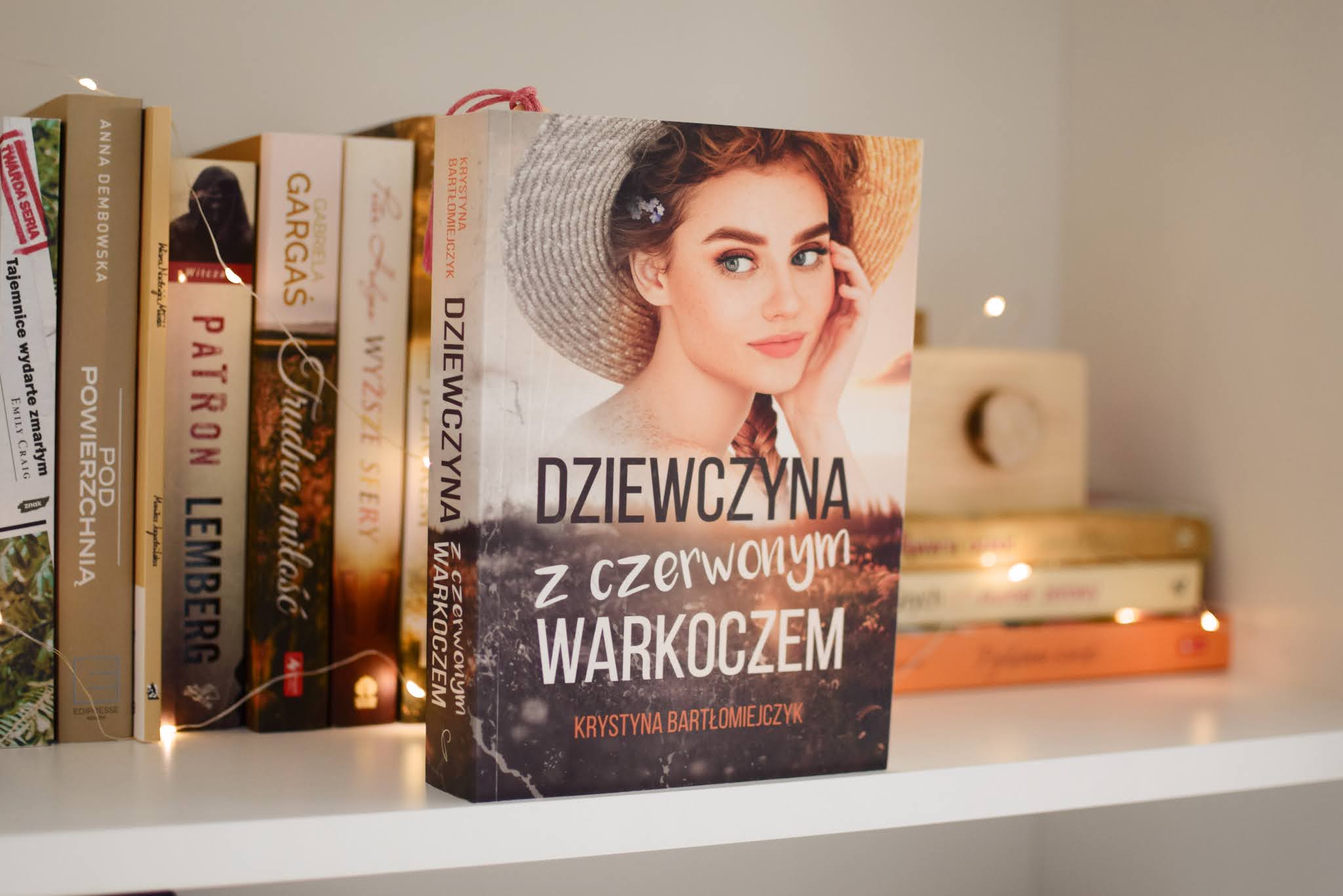KrystynaBartłomiejczyk, DziewczynaZCzerwonymWarkoczem,powieśćobyczajowa,WydawnictwoProzami,opowiadanie,recenzja,zjawiskaparanormalne,metafizyka,