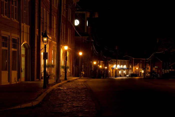 This street looked really great at night. I really liked the curve of ...