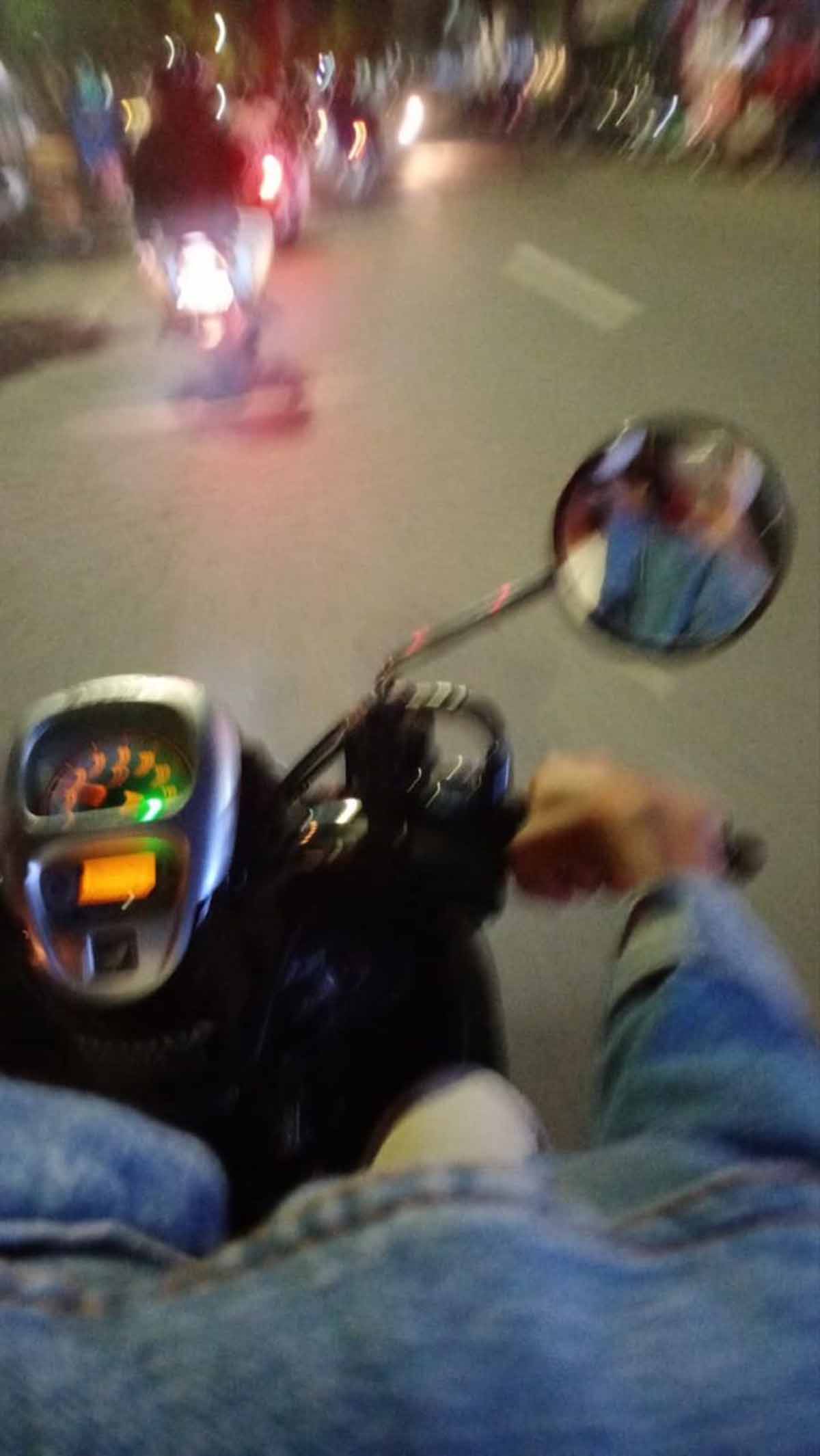 pap motor scoopy malam hari