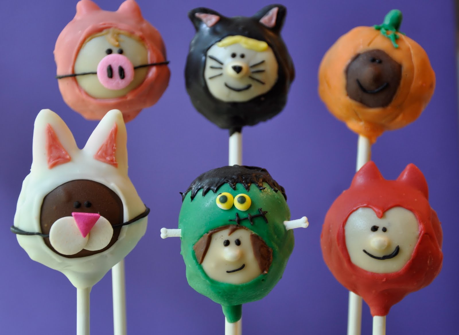 halloween cake pops images  pops kids in their halloween costumes into cake pops hope you enjoy