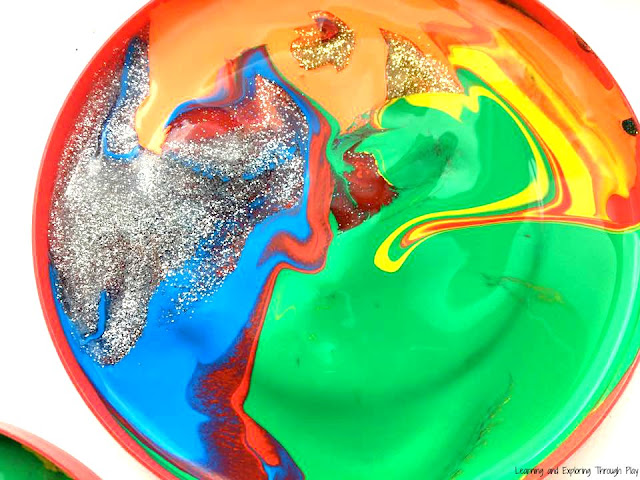 Marbled Lids Process Art - Preschool Painting Ideas - Recycling