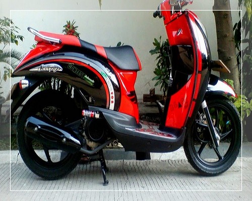 44 Gambar modifikasi  scoopy  pgm fi  lama velg 17 14 retro 