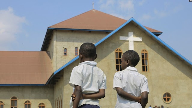RDC: Les prêtres  ayant des enfants appelés à démissionner 