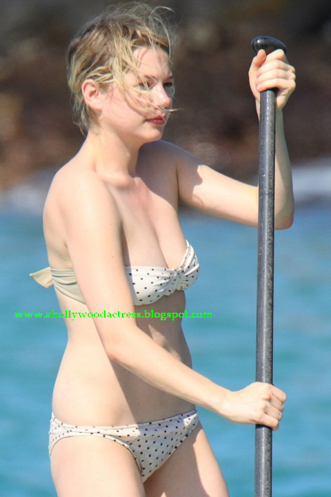 Michelle Williams in bikinimichelle williams in shutter islandmichelle 
