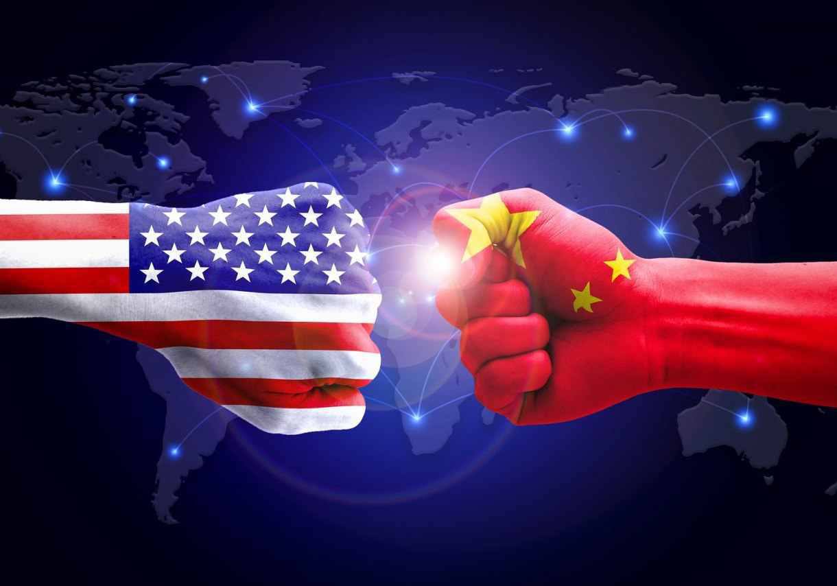 الصين تستدعي السفير الأمريكي
