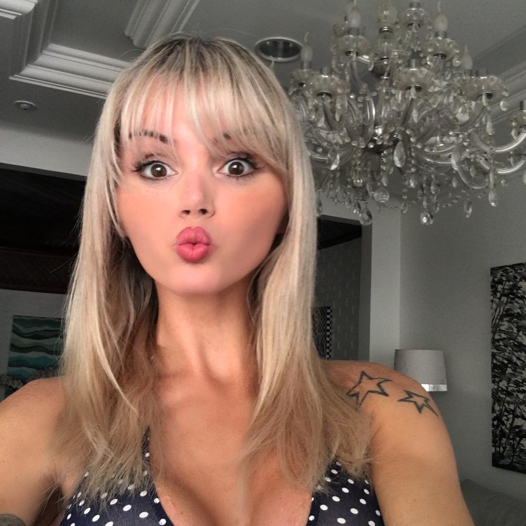 Thalita Zampirolli – Most Beautiful Brazilian Transgender Model Instagram