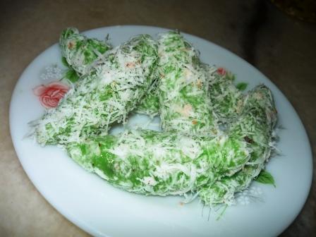 Secangkir teh sepiring kuih: KUIH ULAT BULU