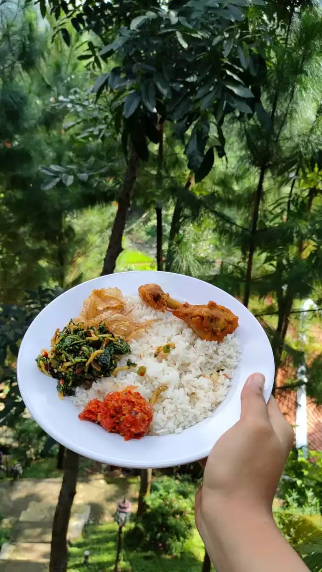 sarapan-with-a-view-villa-arsanta-sentul