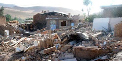 DEVASTACION TOTAL TRAS TERREMOTO DE 6,3 GRADOS EN IRAN - MAS DE 30 MUERTOS, 09 de abril de 2013