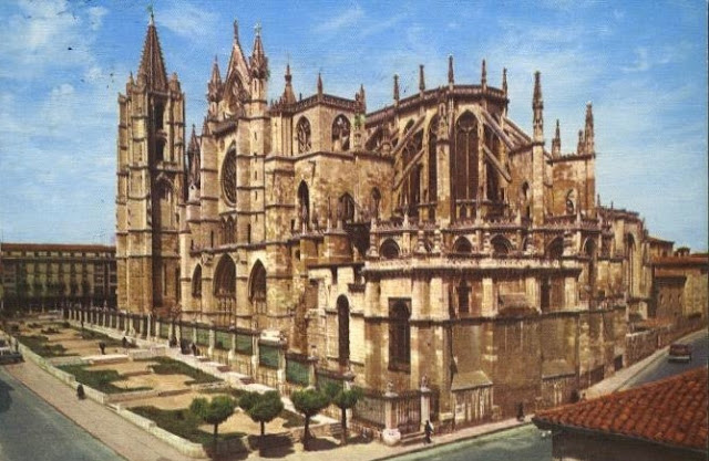 Catedral Gótica de la ciudad de León | Fotos Antiguas | Historia Leonesa | Vidrieras