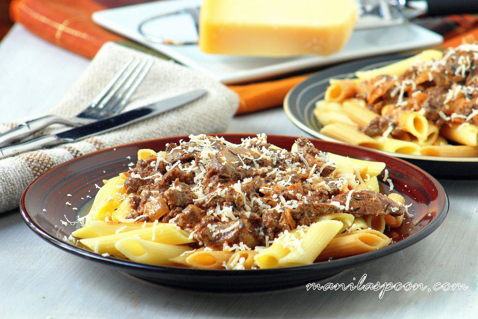 Ground Beef Stroganoff with Thyme and Red Wine Manila Spoon